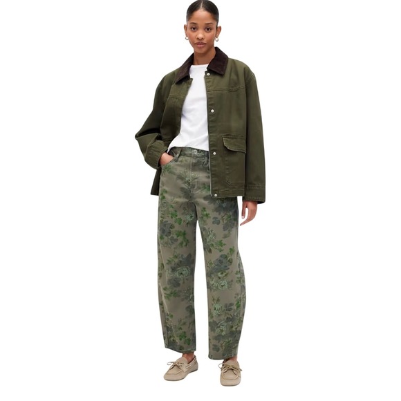 GAP Denim - NWT Gap High Rise Floral Print Barrel Jeans size 12/31S Olive Green